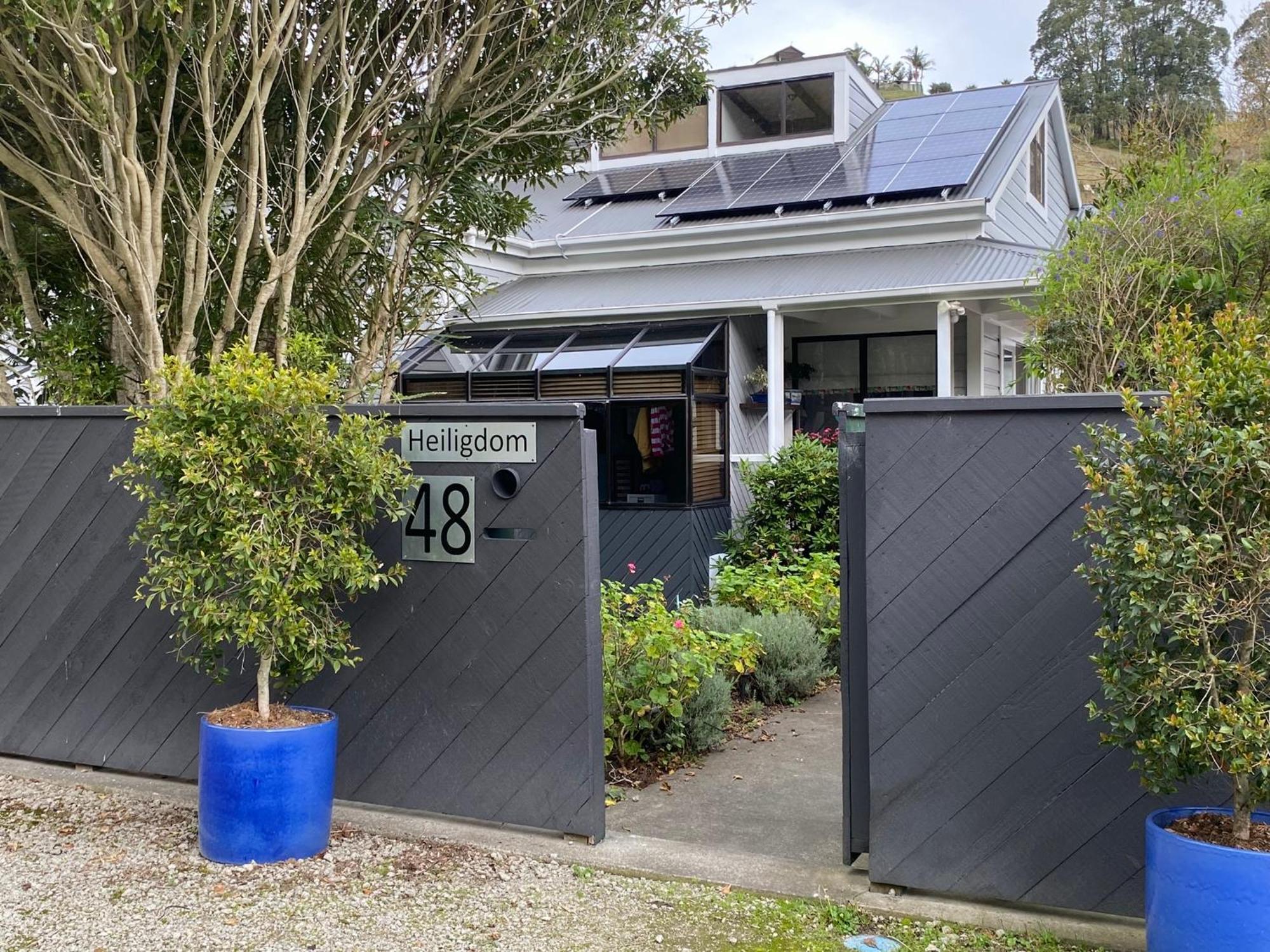 Superb Studio Retreat With Spa, Pool & Bbq Access Whanganui Eksteriør billede